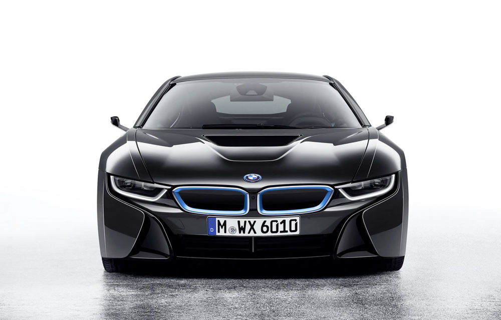 BMW a găsit o soluție împotriva hoților de oglinzi: i8 Mirrorless Concept. Bonus: primul i8 care se conduce singur - Poza 1