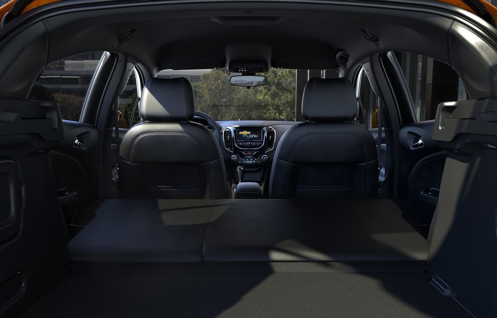 Vă e dor de Chevrolet Cruze? În SUA tomai s-a lansat varianta hatchback a noii generații - Poza 4