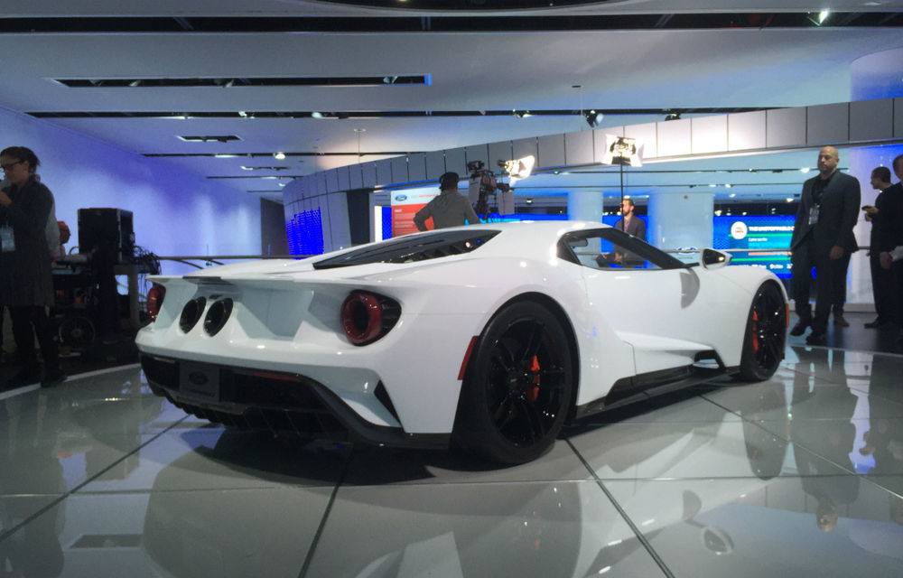 Live from Detroit. Standul Ford Performance e o nebunie: Ford GT, Mustang Shelby, Focus RS și F-150 Raptor - Poza 4