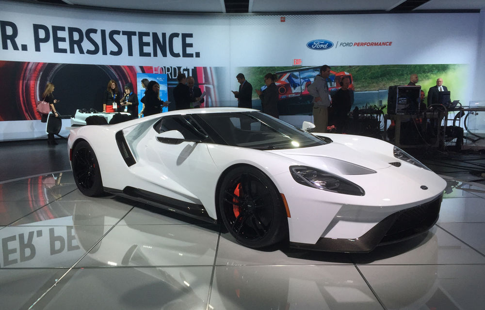 Live from Detroit. Standul Ford Performance e o nebunie: Ford GT, Mustang Shelby, Focus RS și F-150 Raptor - Poza 1