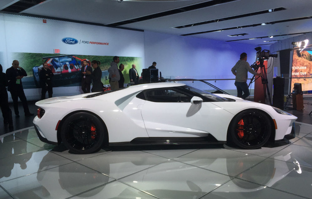 Live from Detroit. Standul Ford Performance e o nebunie: Ford GT, Mustang Shelby, Focus RS și F-150 Raptor - Poza 5