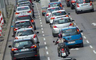 Alertă de poluare în Germania: locuitorii din Stuttgart au fost rugați să își lase mașinile acasă