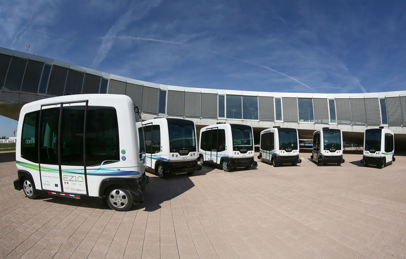 Primele &quot;victime&quot; ale mașinilor autonome: șoferii mijloacelor de transport în comun. Olanda testează un autobuz care nu are nevoie de șofer și volan - Poza 3