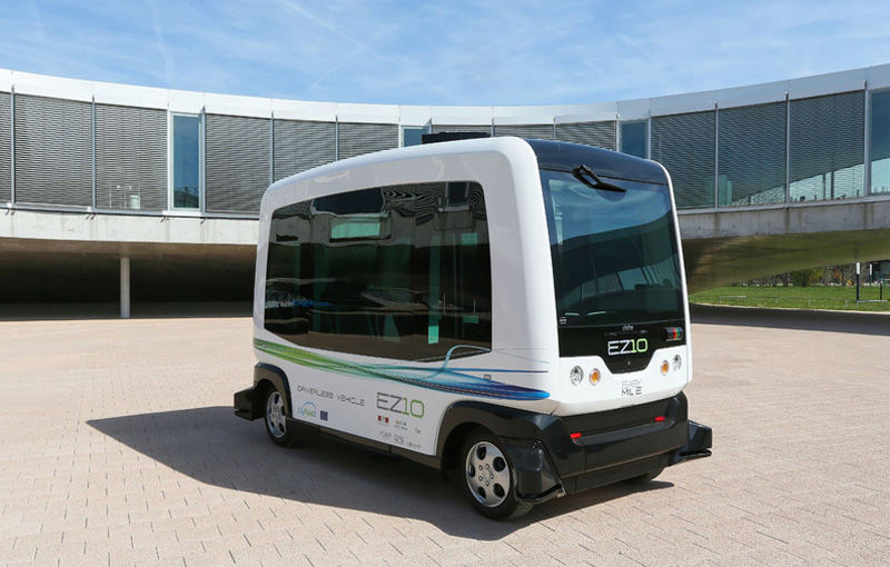 Primele &quot;victime&quot; ale mașinilor autonome: șoferii mijloacelor de transport în comun. Olanda testează un autobuz care nu are nevoie de șofer și volan - Poza 4