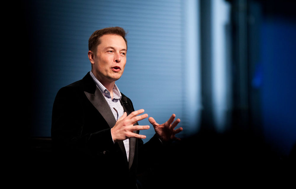 Nu-l criticați pe Elon Musk! Un client Tesla s-a trezit cu comanda anulată după ce a criticat evenimentul de lansare a SUV-ului Model X - Poza 1