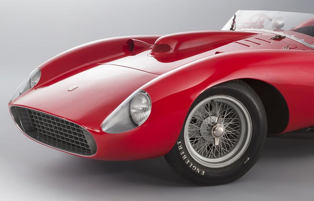 Cumpărat de Lionel Messi? Un Ferrari 355 Sport Scaglietti din 1957 a devenit a doua cea mai scumpă mașină din lume: 32 de milioane de euro - Poza 10
