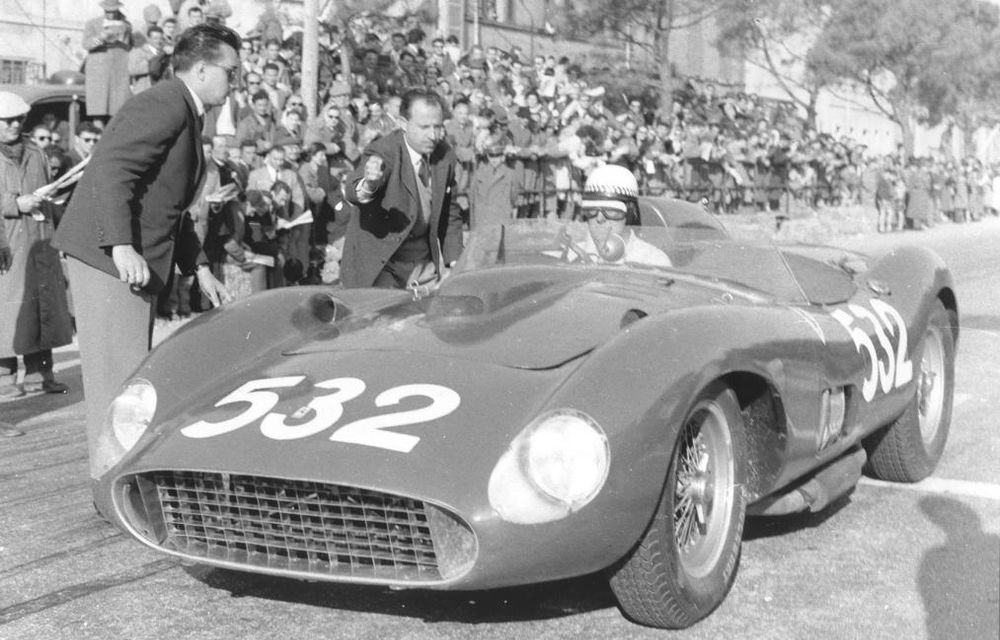 Cumpărat de Lionel Messi? Un Ferrari 355 Sport Scaglietti din 1957 a devenit a doua cea mai scumpă mașină din lume: 32 de milioane de euro - Poza 9