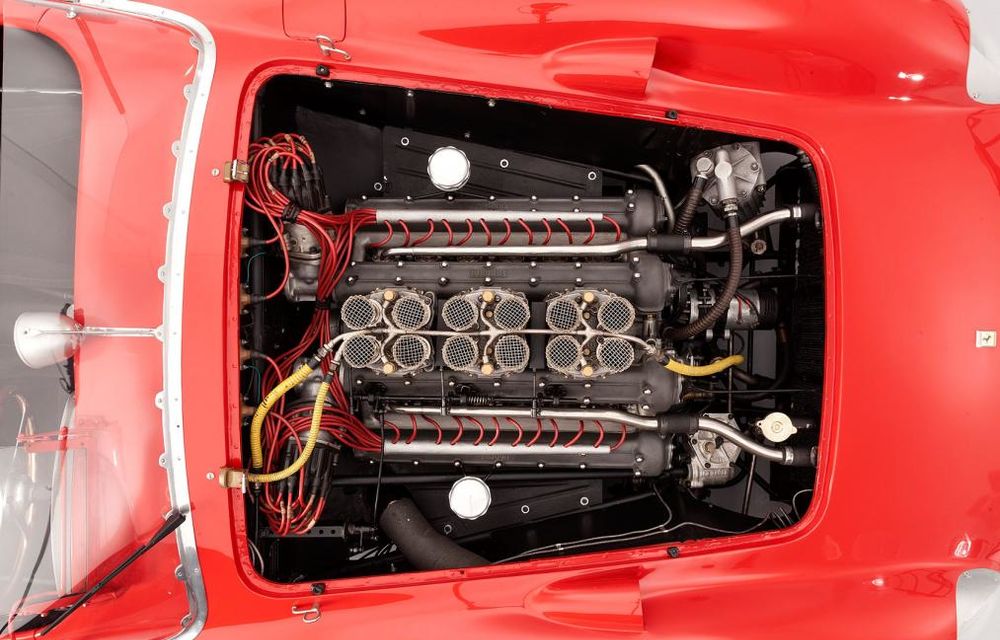 Cumpărat de Lionel Messi? Un Ferrari 355 Sport Scaglietti din 1957 a devenit a doua cea mai scumpă mașină din lume: 32 de milioane de euro - Poza 7