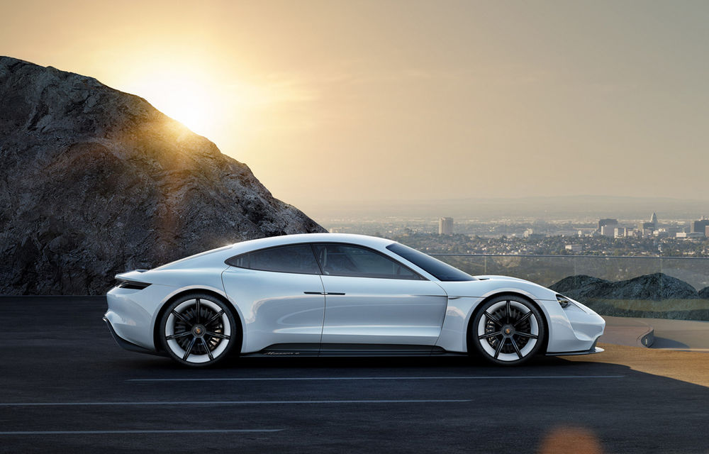 Un miliard de euro pentru electricele Porsche: marca germană investește masiv în electrificare în următorii ani - Poza 1