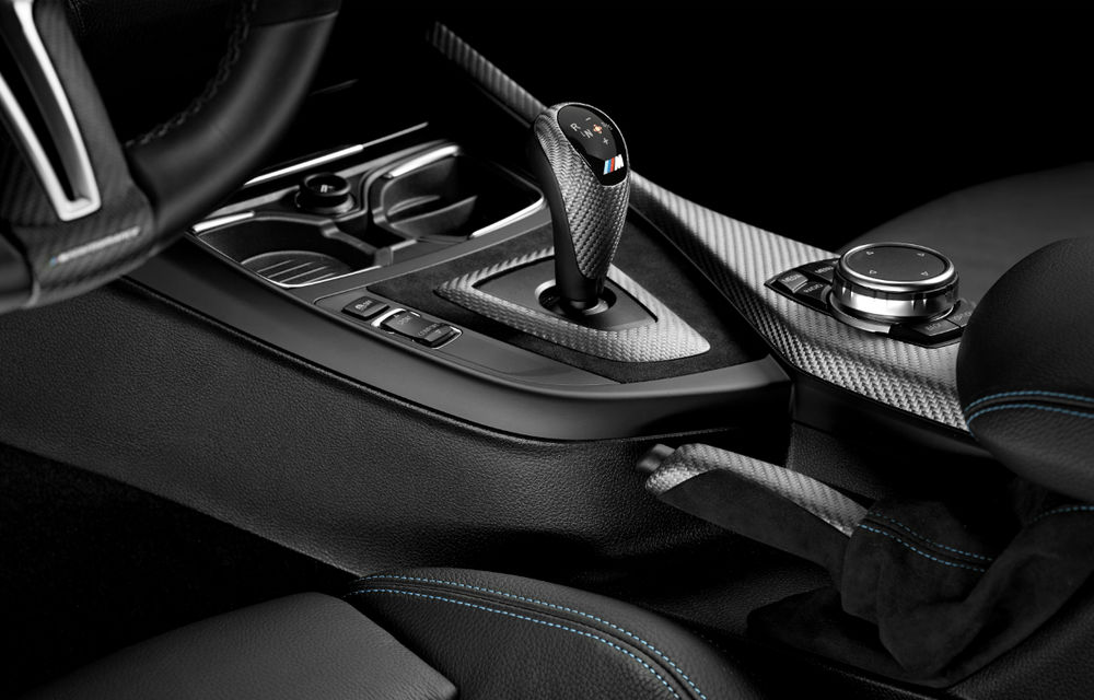 Sare și piper: BMW M2 poate fi &quot;împodobit&quot; cu accesorii M Performance Parts și devine Safety Car în MotoGP - Poza 14