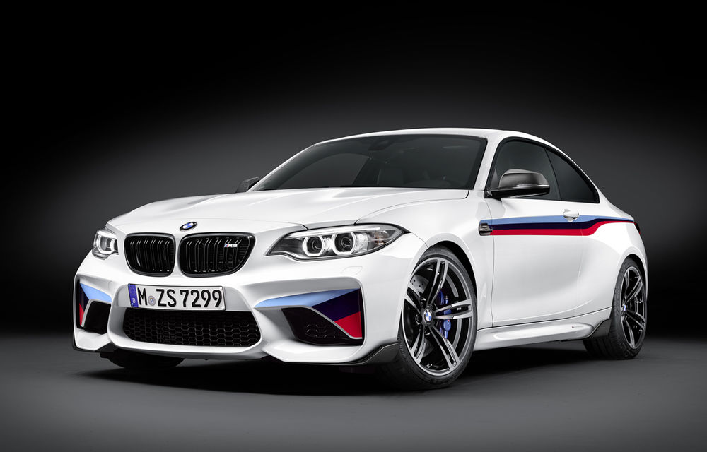 Sare și piper: BMW M2 poate fi &quot;împodobit&quot; cu accesorii M Performance Parts și devine Safety Car în MotoGP - Poza 1