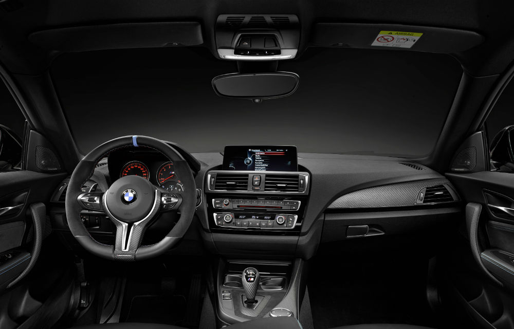 Sare și piper: BMW M2 poate fi &quot;împodobit&quot; cu accesorii M Performance Parts și devine Safety Car în MotoGP - Poza 12