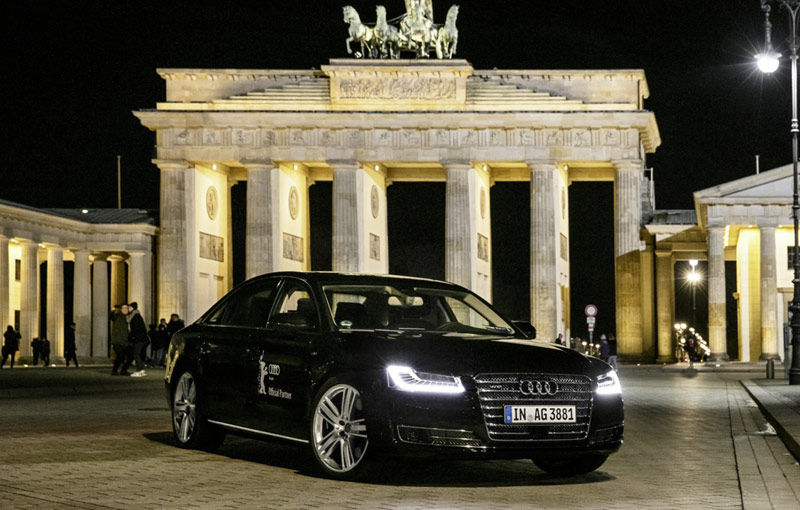 S-a scris istorie: un Audi A8 a transportat fără șofer un actor pe străzile din Berlin - Poza 1