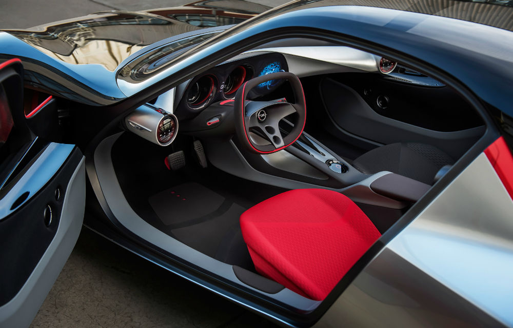 Bine ați venit în viitorul mașinilor Opel: interiorul conceptului GT scapă de butoanele fizice - Poza 6
