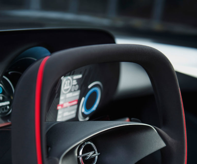 Bine ați venit în viitorul mașinilor Opel: interiorul conceptului GT scapă de butoanele fizice - Poza 9