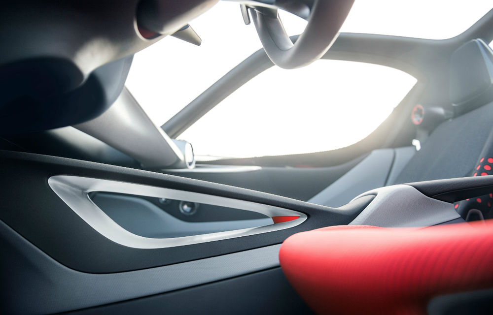 Bine ați venit în viitorul mașinilor Opel: interiorul conceptului GT scapă de butoanele fizice - Poza 8