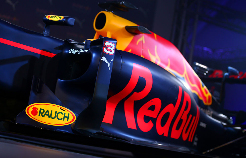 Red Bull şi-a prezentat noile culori pentru 2016, dar nu-şi face iluzii: &quot;Toro Rosso ne va învinge în prima jumătate a anului&quot; - Poza 5