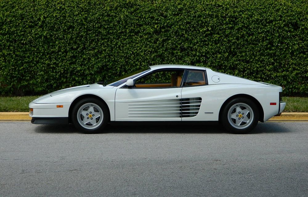 Lupul de pe Wall Street face bani și după retragere: mașina lui Jordan Belfort se vinde cu un milion de dolari - Poza 8