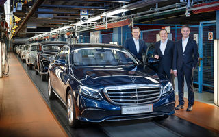 În așteptarea comenzilor: Mercedes a dat startul producției noii generații Clasa E înainte de lansarea sa europeană