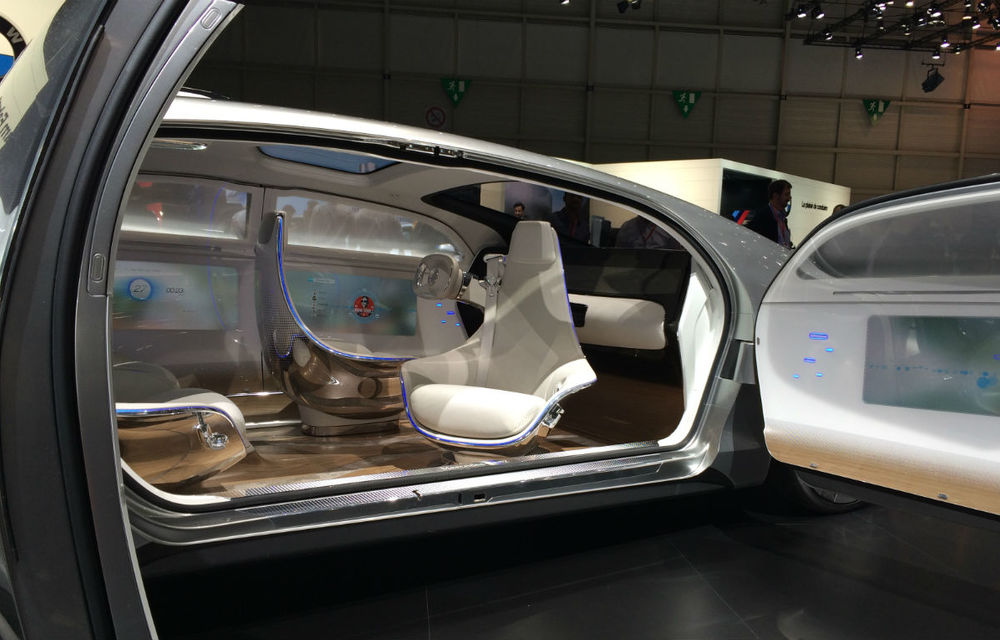 GENEVA 2016 LIVE: Mercedes se gândeşte deja la vară cu primul C-Klasse Cabrio - Poza 12