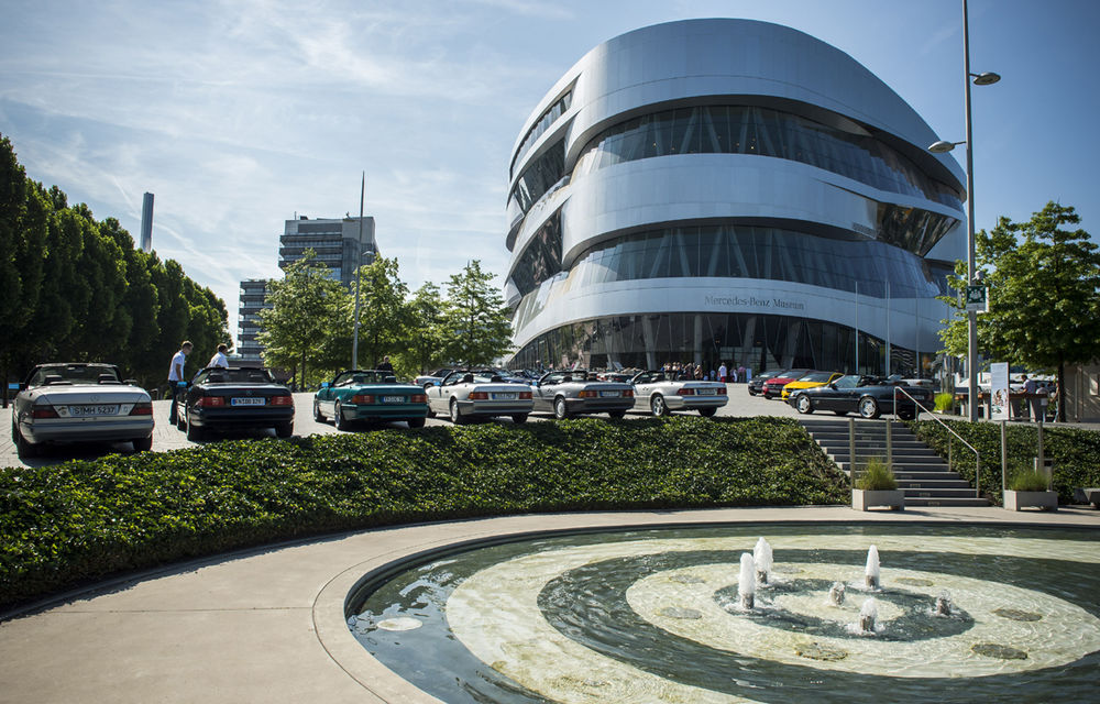 Exemplu de colegialitate: angajaţii BMW pot vizita gratuit muzeul Mercedes cu ocazia centenarului mărcii din Munchen - Poza 2