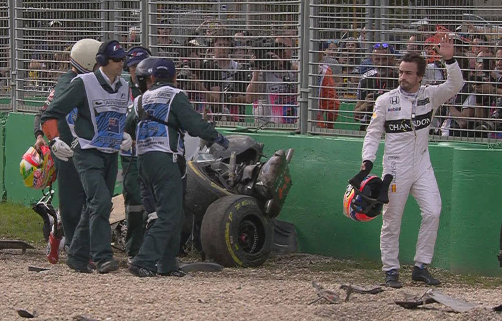 Debut triumfător pentru Rosberg: victorie în Australia, cu Hamilton şi Vettel pe podium. Alonso a scăpat teafăr după un accident grav - Poza 5