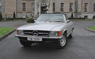 Parfum de Securitate: un Mercedes SL350 care i-a aparţinut lui Nicolae Ceauşescu, vândut la licitaţie cu 50.000 de euro