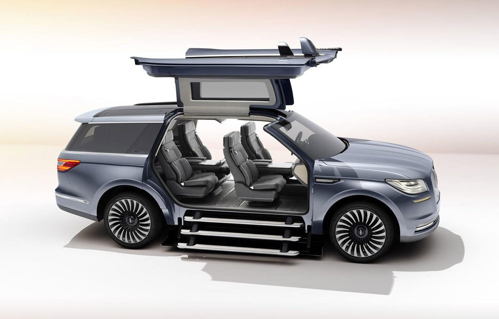 Vi-l mai aduceți aminte pe Lincoln Navigator? SUV-ul american a reînviat sub forma unui concept futurist - Poza 1