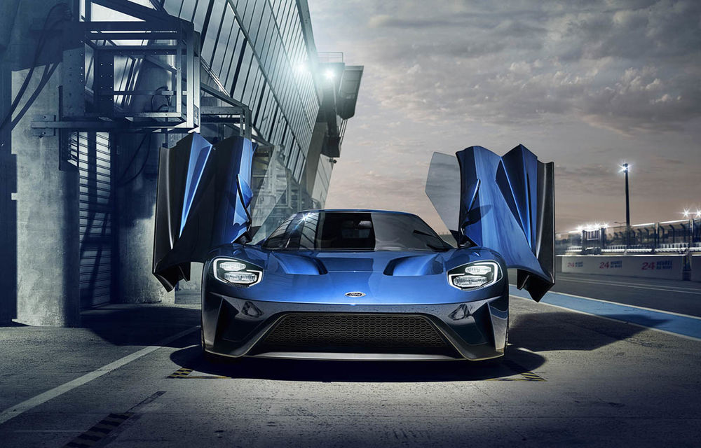 Liber la Ford GT: marca americană selectează primii 300 de clienți ai noului său supercar de 450.000 de dolari - Poza 1