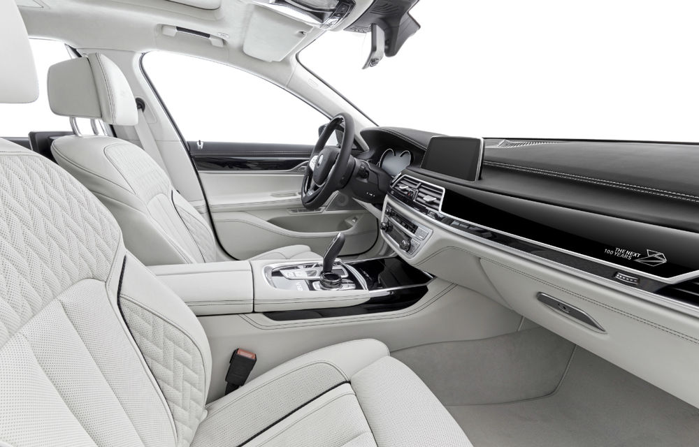 Mai mult lux, mai multă putere: BMW Seria 7 primeşte o ediţie centenară în serie limitată de 100 de unităţi cu două motorizări noi - Poza 14