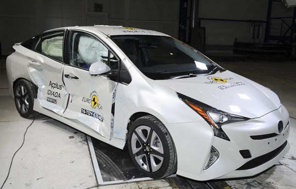 Primul test de siguranţă EuroNCAP pentru sistemul de frânare de urgenţă la detectarea pietonilor: Toyota Prius a primit 5 stele - Poza 2