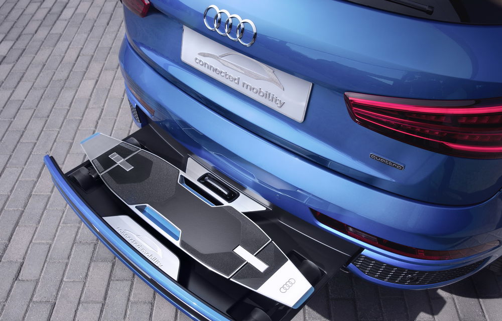 Audi a găsit o soluție pentru traficul de coșmar: o trotinetă electrică ascunsă sub crossover-ul Q3 - Poza 5