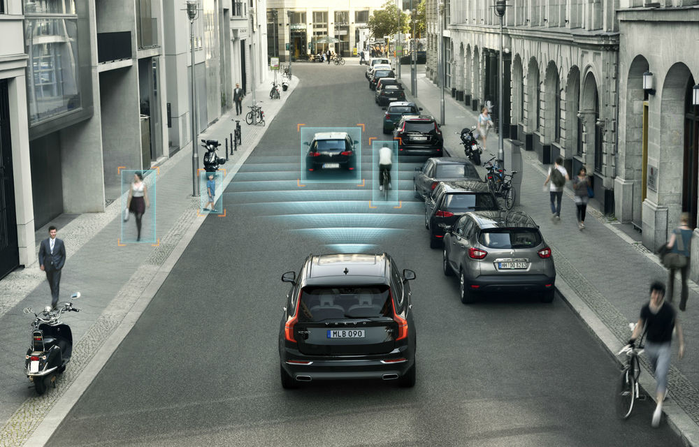 Volvo extinde programul de testare a maşinilor autonome: 100 de familii din Londra vor utiliza Volvo XC90 cu funcţii autonome - Poza 1