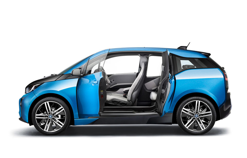 Cu 50% mai multă autonomie electrică: BMW i3 primește un update care-i oferă 300 de kilometri între încărcări - Poza 7