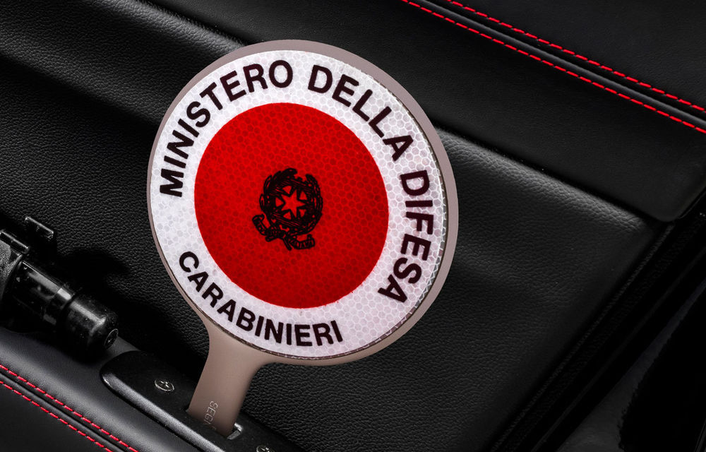 Cea mai puternică maşină de poliţie: Alfa Romeo Giulia are 510 CP, o viteză maximă de 307 km/h şi va ajuta forţele de ordine din Italia - Poza 11