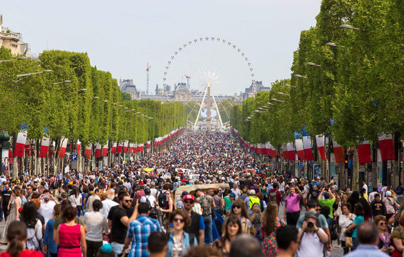 Visăm să redevenim Micul Paris: Capitala Franței interzice accesul mașinilor pe 22 de bulevarde în prima duminică a fiecărei luni - Poza 1