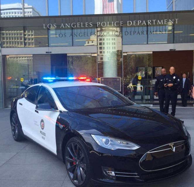 După un an de testare, Tesla Model S nu este suficient de bun pentru a îmbrăca uniforma poliției din Los Angeles - Poza 4