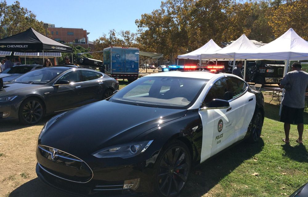 După un an de testare, Tesla Model S nu este suficient de bun pentru a îmbrăca uniforma poliției din Los Angeles - Poza 3
