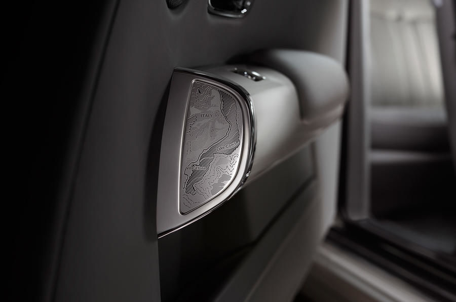 Ediția de adio a actualului Rolls Royce Phantom se numește Zenith și deja a fost epuizată - Poza 4