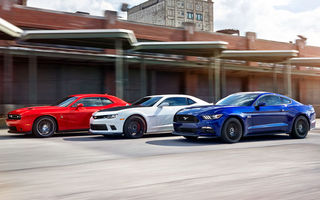 Mușchi și cam atât: Mustang, Camaro și Challenger au fost testate în SUA la capitolul siguranță. Niciunul nu a luat distincția supremă