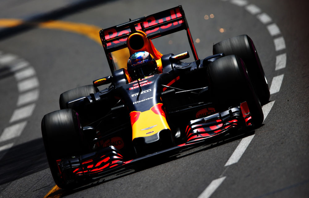 Avertisment de la Red Bull: Hamilton şi Ricciardo, cei mai rapizi în antrenamentele de la Monaco - Poza 1