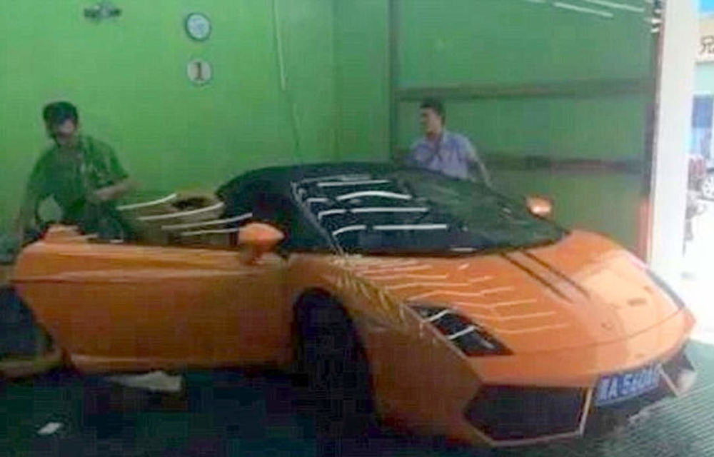 Un șofer de autobuz din China are în garaj un Lamborghini Gallardo și un Audi R8 - Poza 3
