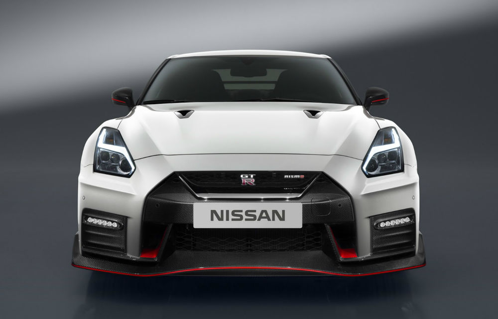 Furios și la fel de iute: Nissan GT-R Nismo primește un facelift care nu-i modifică motorul și performanțele - Poza 1