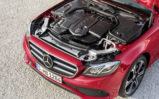 Toți banii pe diesel: Versiunea E 220d începe revoluția de 3.3 miliarde de euro pe care Mercedes o anunță în gama sa de motoare diesel