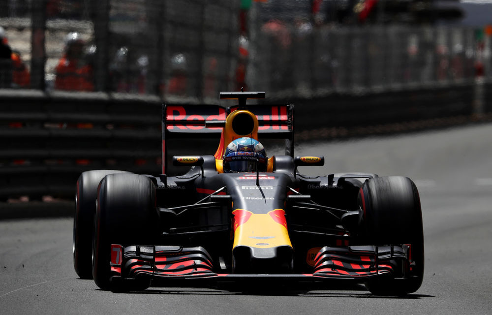 Încă două sezoane împreună: Red Bull şi Toro Rosso vor utiliza motoare Renault până în 2018 - Poza 1