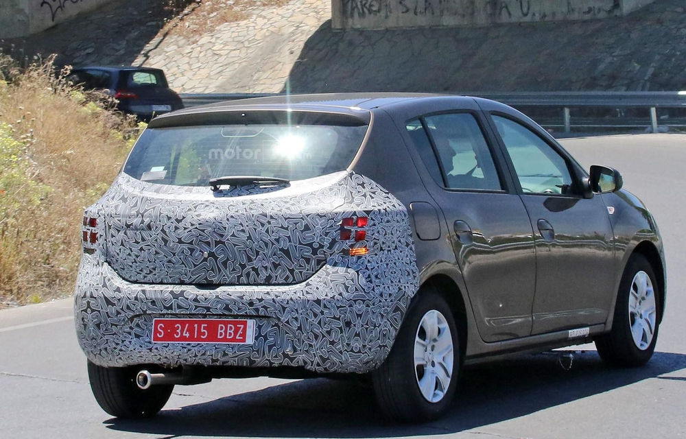 Logan și Sandero, pregătite de facelift: Dacia testează noile modele camuflate - Poza 2