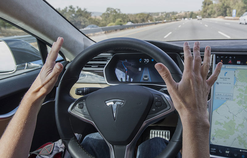 Peter Mertens (Volvo) spune că șoferii bat sistemele autonome: &quot;Am impresia că Tesla vrea să mă omoare când încerc sistemul AutoPilot&quot; - Poza 1