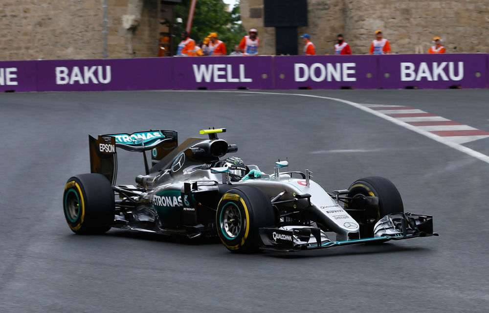 Rosberg câștigă fără emoții cursa inaugurală de la Baku. Podiumul, completat de Vettel și Perez - Poza 1