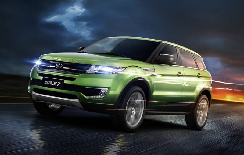 Războiul contra copiatorilor chinezi continuă: Land Rover nu primește patentul pe designul lui Evoque în China, dar dă în judecată Jiangling pentru copierea SUV-ului britanic - Poza 1