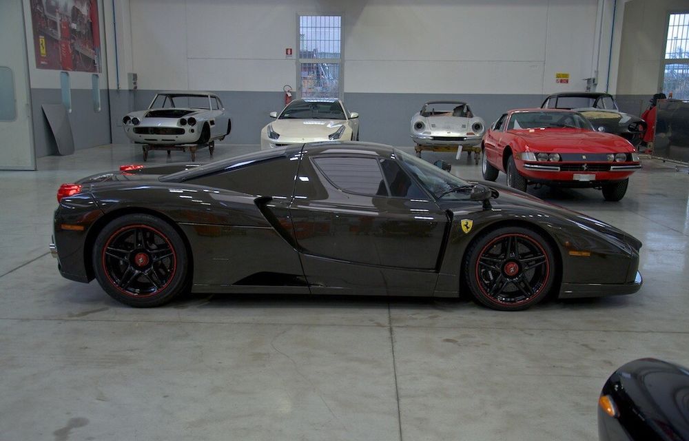 Cel mai scump Ferrari Enzo nu este nici măcar vopsit: exemplarul se vinde cu trei milioane de euro - Poza 2